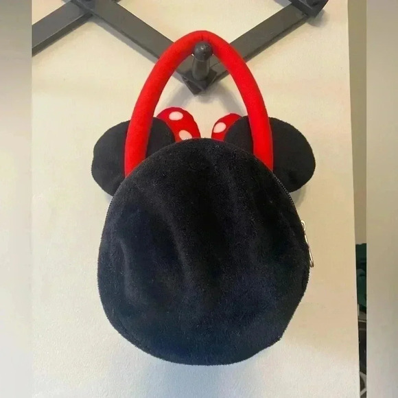 DISNEY MINNIE MOUSE COLLECTABLE PLUSH 3D MINNIE MOUSE PURSE BAG‎ - Picture 2 of 12